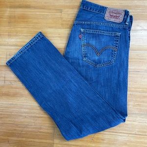 Vintage levi low waisted jeans!